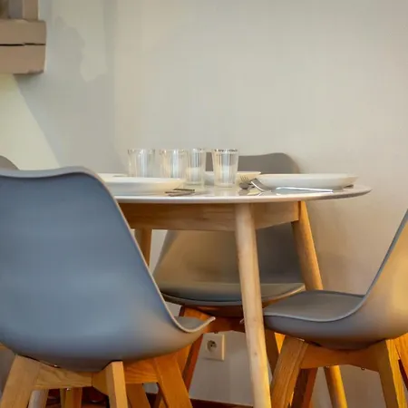 Apartment Daisy Un Pres De La Place Du Vieux Marche