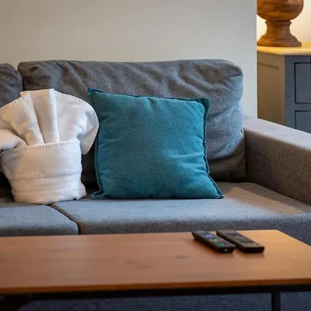 Daisy Un Pres De La Place Du Vieux Marche Rouen