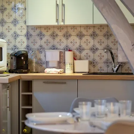 Daisy Un Pres De La Place Du Vieux Marche Apartment