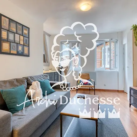 Apartment Daisy Un Pres De La Place Du Vieux Marche