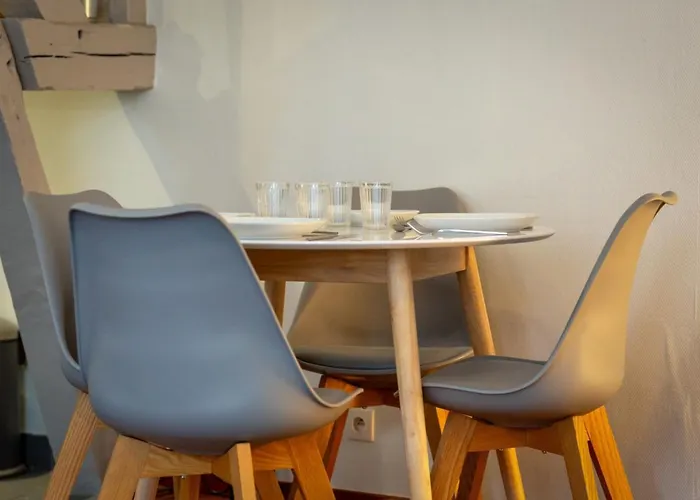 Апартаменти Daisy Un Pres De La Place Du Vieux Marche