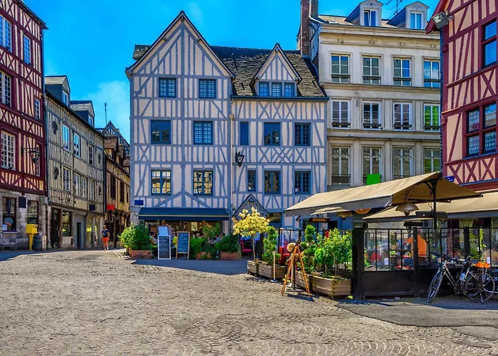 Апартаменти Daisy Un Pres De La Place Du Vieux Marche