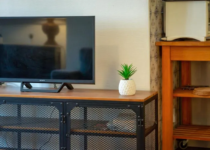 Daisy Un Pres De La Place Du Vieux Marche Апартаменти *