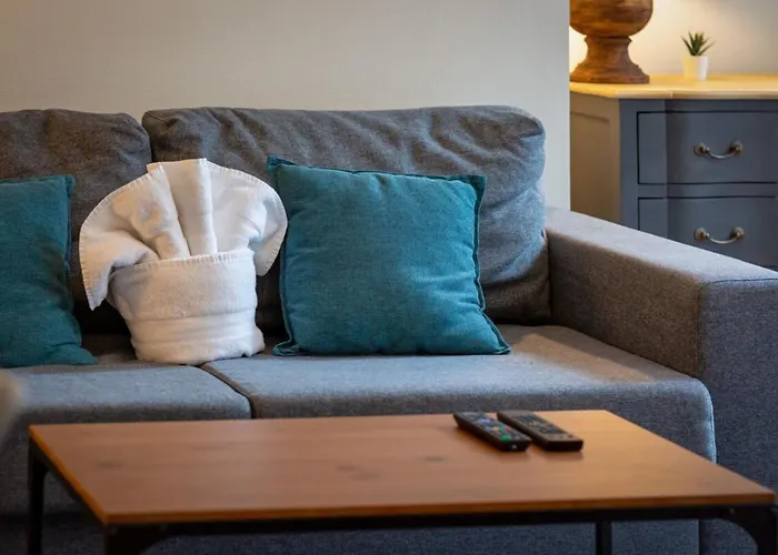 Daisy Un Pres De La Place Du Vieux Marche Rouen