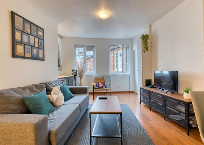 Daisy Un Pres De La Place Du Vieux Marche Апартаменти *